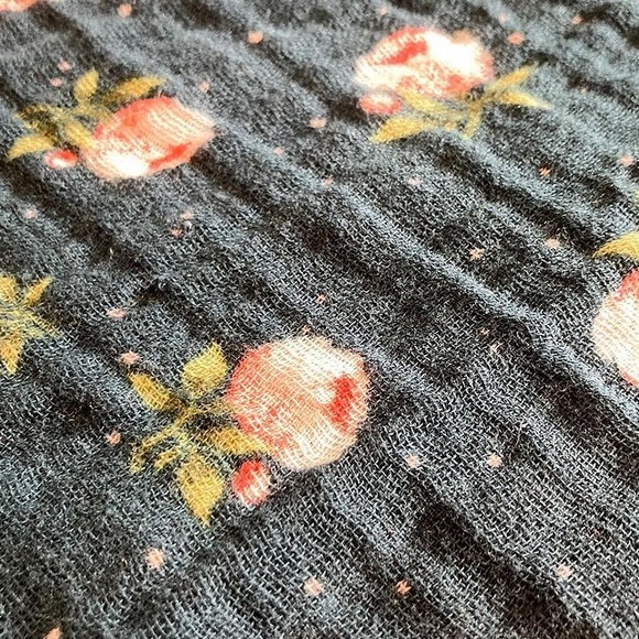 Large Little Unicorn square swaddle/scarf - Picture 2 of 3